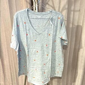 Old Navy Gray v-neck Tee with Red rose bud Details